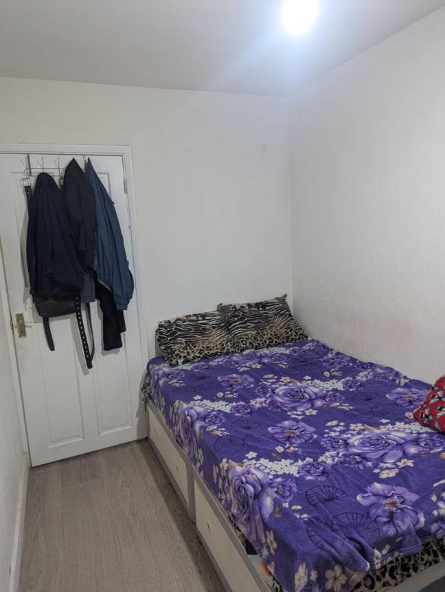 Small Double Room - Wembley - Ealing Road Main Photo