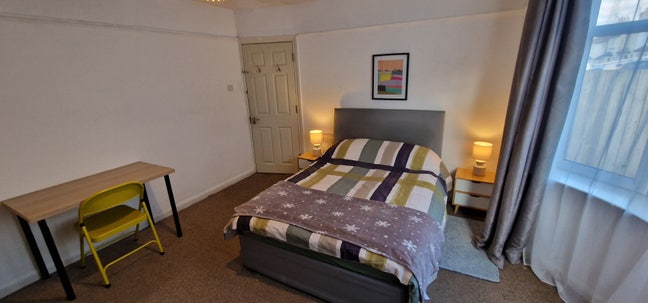Double room near town centre  Main Photo