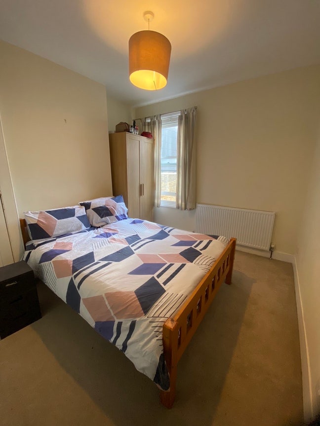 Double Bedroom available immediately  Main Photo