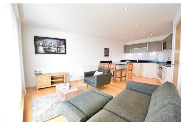 2 bed room flat - City Centre  Main Photo