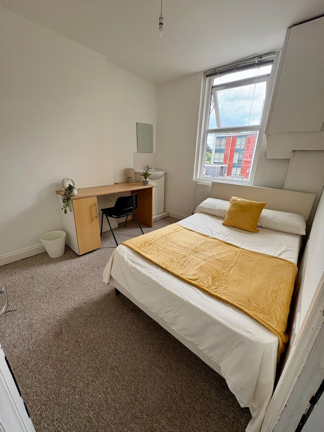 Cosy double room in central Bournemouth Main Photo