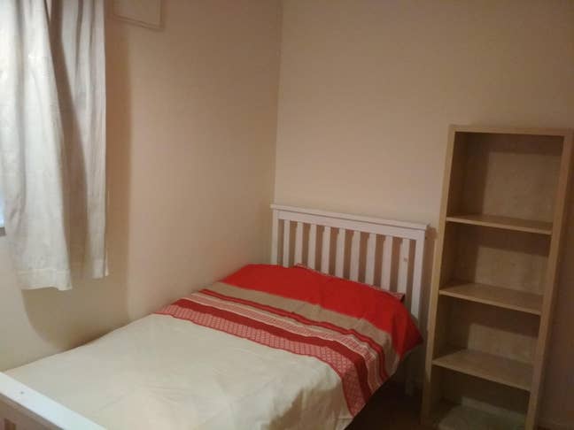 Quiet room near Wellington and hospital Main Photo