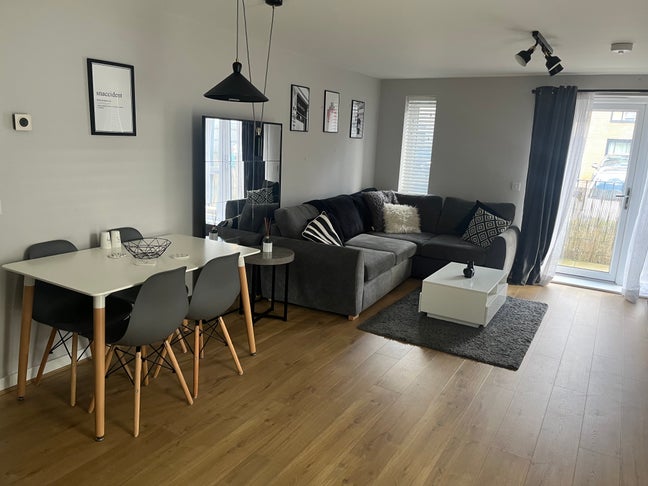 Room to rent in flat Main Photo