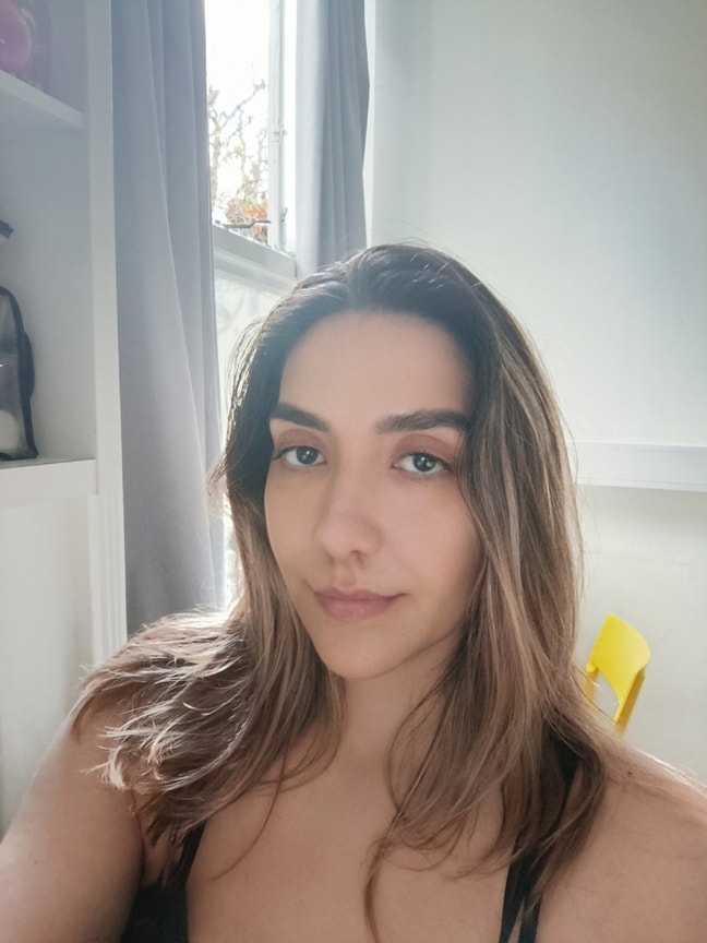 professional seeking a quiet, long-term room Main Photo