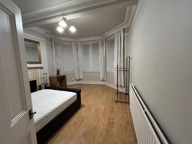 Spacious two-room, ideal for two or one person Main Photo