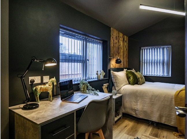 Ensure studio room - £850 pm (bills incl.) Main Photo