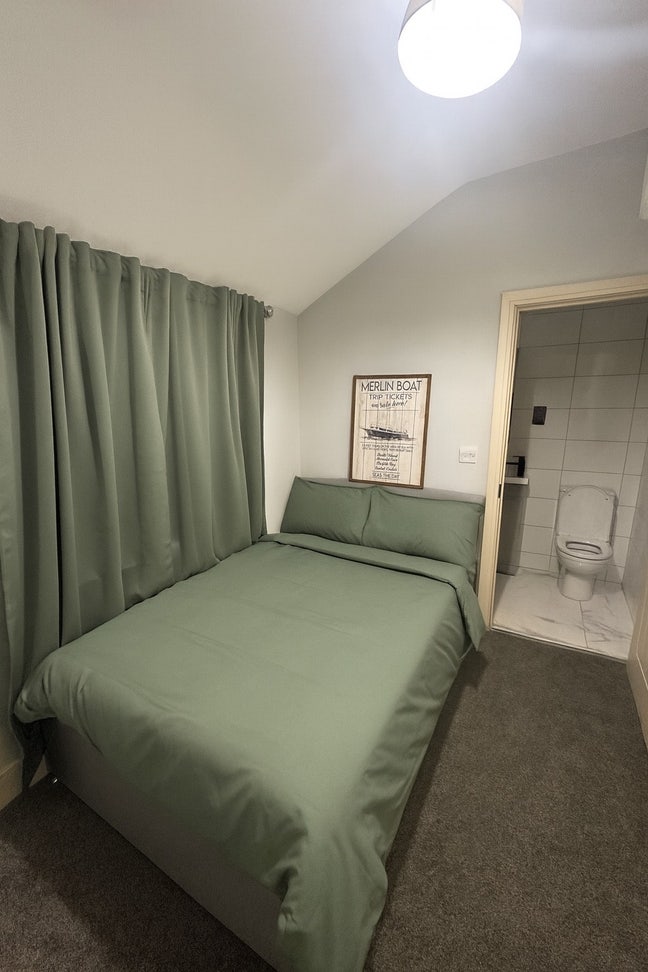 Luxury double room en-suite, freshly refurbished  Main Photo