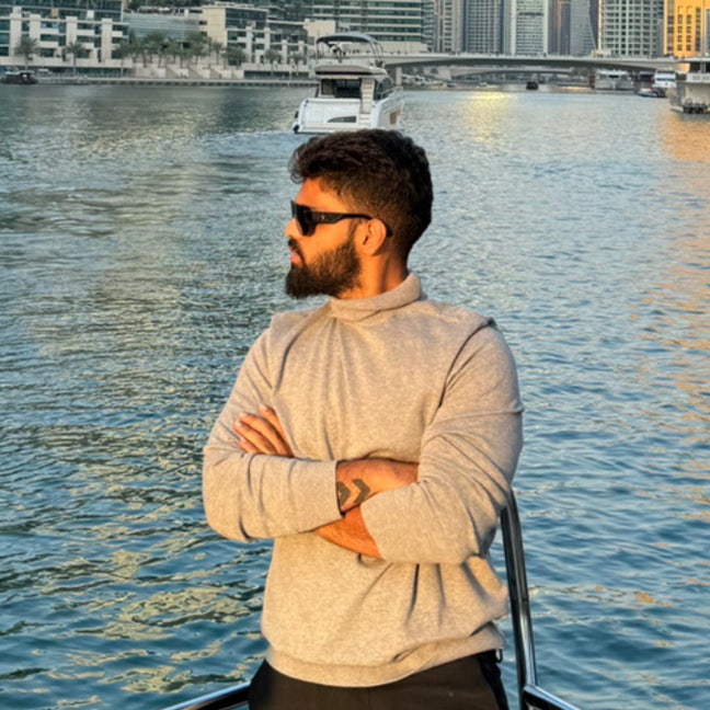 Couple seeks double room Main Photo