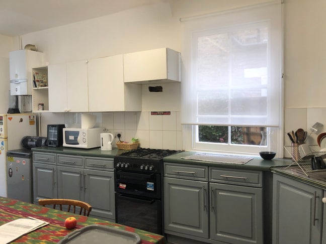 Double Room in Victorian house  Main Photo