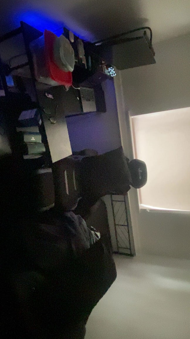 Double Bedroom Available! Main Photo