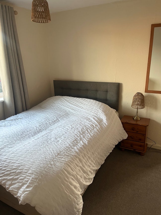 Furnished Double Room x 2 in Shared House Main Photo
