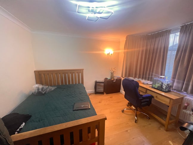 Double room available for single occupant Main Photo