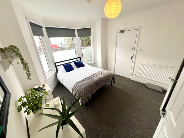 Large En-suite Room! Zero Deposit‼️ Main Photo