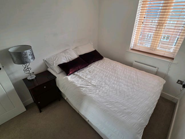 Mon to Fri offered Main Photo