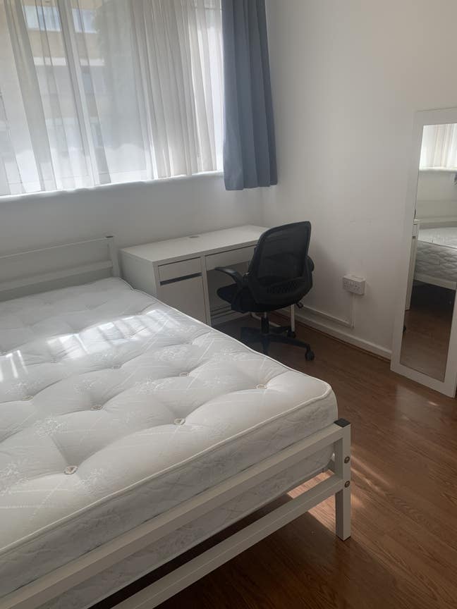 One double room close to Canary Wharf  Main Photo