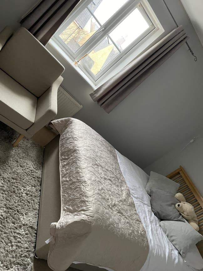 Room available in a clean cosy house Main Photo