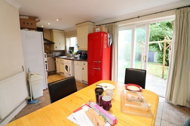 This Is Home-Lovely Double Room in Canary Wharf!! Main Photo