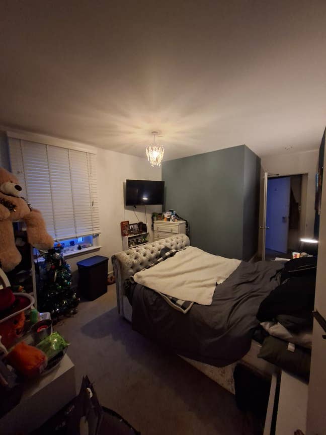 En-suite with own lounge & Office Main Photo