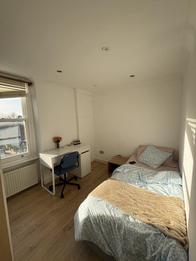 Cosy Hampstead Room Available  Main Photo