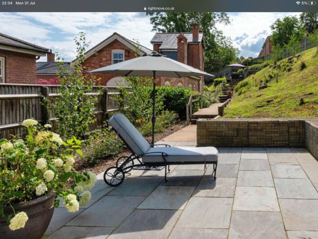 Beautiful quiet house Main Photo