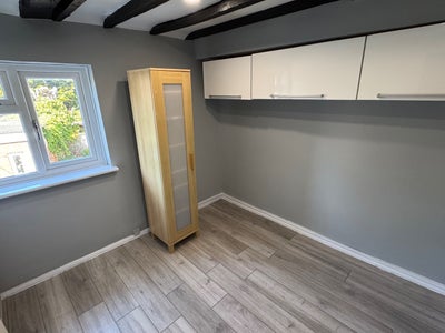 Single Room Available - Thatcham Main Photo