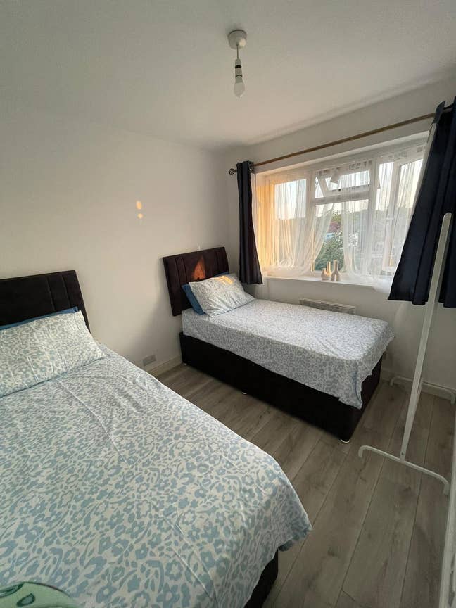 Morden double room Main Photo