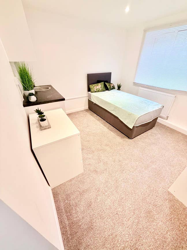 Parkstone ensuite rooms! Brand new Main Photo