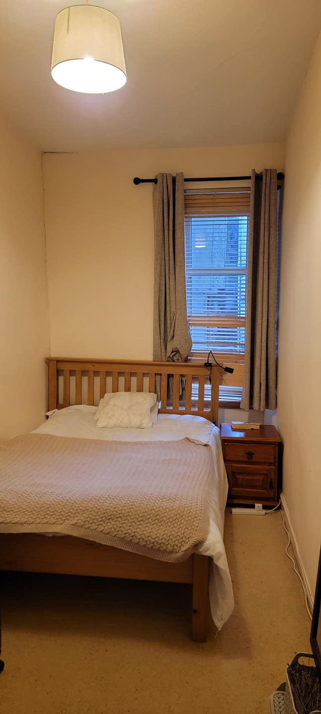 One bedroom available in a shared flat.  Main Photo