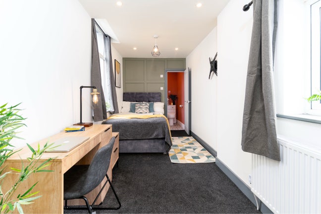 Cosy Large En-Suite Room | Bury | All Bills Inc!! Main Photo