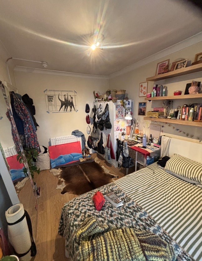Sunny double room in Dalston  Main Photo