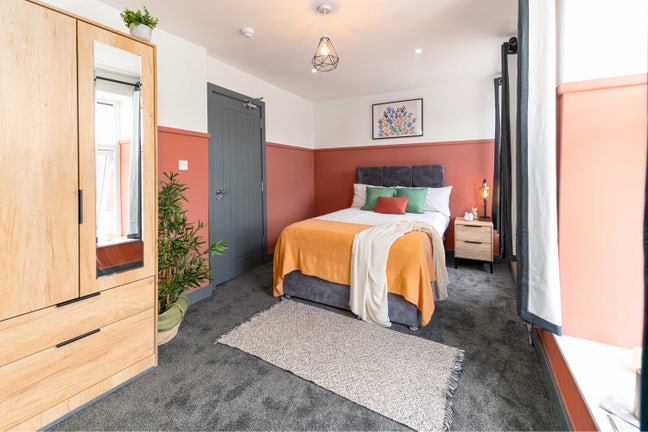 Stylish New En-Suite Room | Manchester | Bills Inc Main Photo