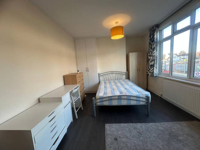 Very large double room Main Photo