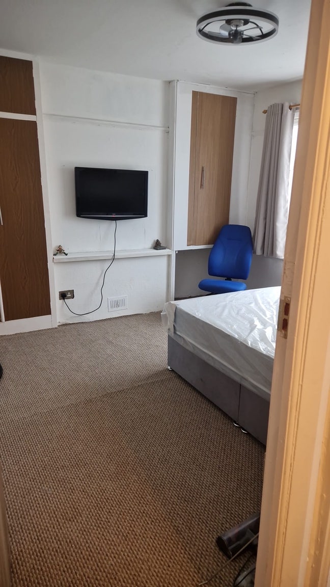 1 Furnished Bedroom Lodging Main Photo