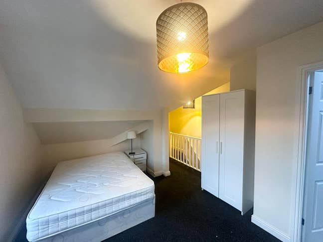 Affordable Rooms Available in LS4 Burley!! Main Photo