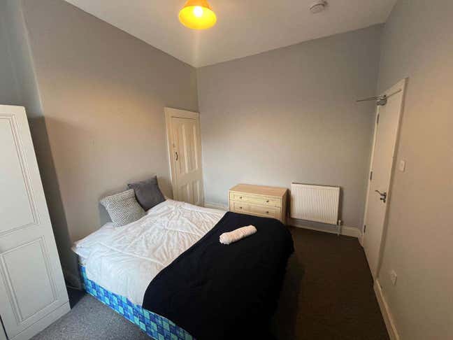  Fully Furnished Double Room in Hull  Main Photo