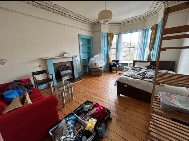 Large room to rent in Newington Main Photo