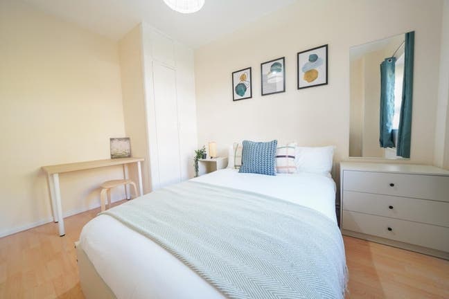 🏡 Bright Double in 3 Bed Flat in Dalston Main Photo