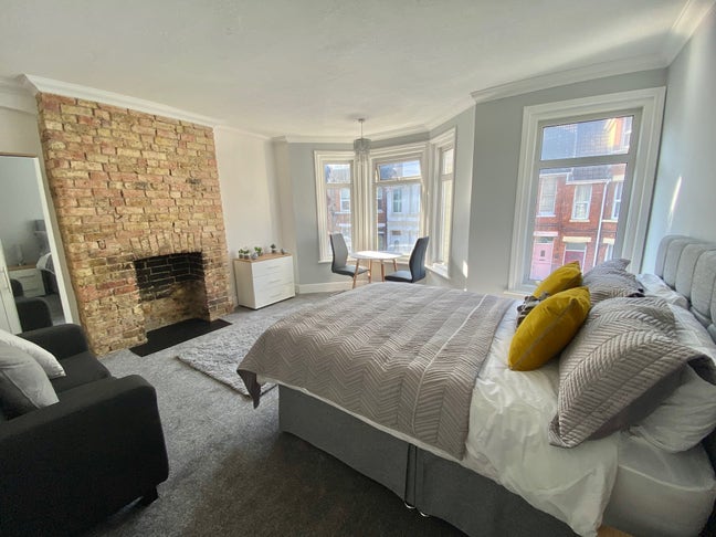  Very Clean - High Standard - Victoria Rd Main Photo