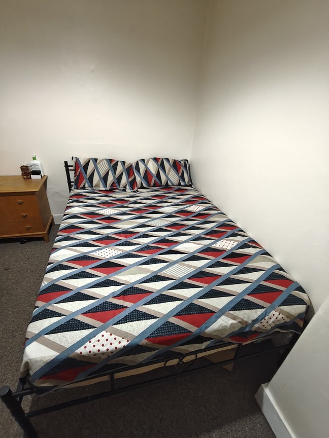 Double Room Available – £500 PCM – Available No Main Photo