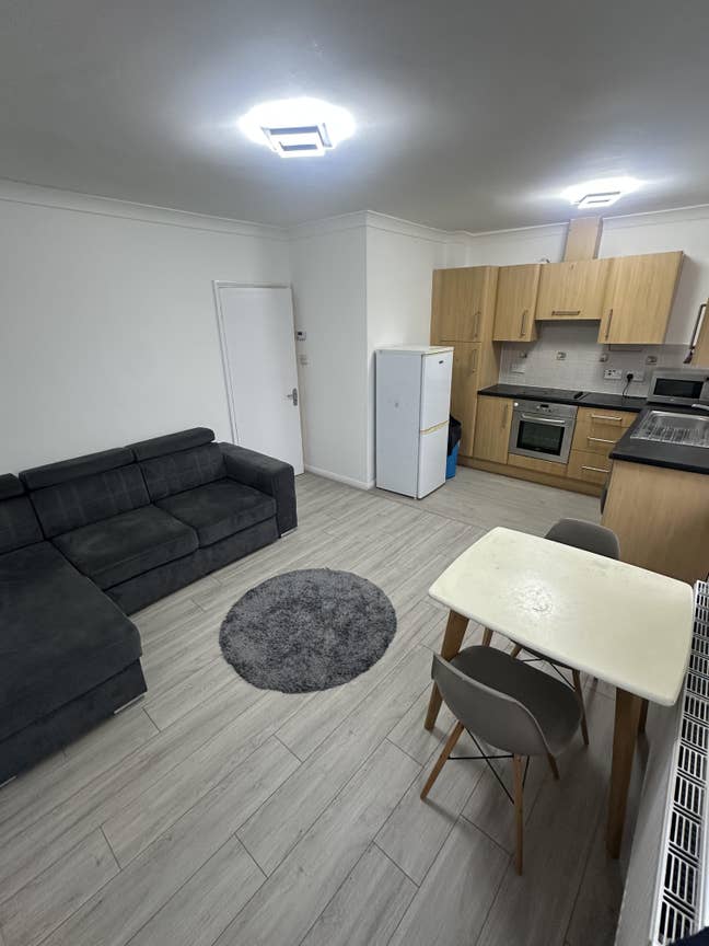 Charming 1 Bedroom Flat in a Victorian House , N8 Main Photo