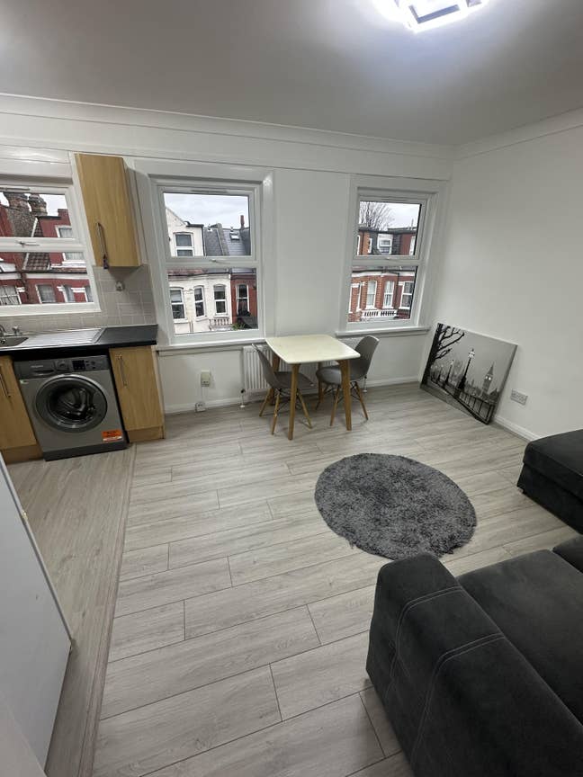 Charming 1 Bedroom Flat in a Victorian House , N8 Main Photo