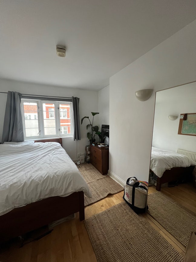 1 Double Bedroom Sublet Available in Shoreditch Main Photo