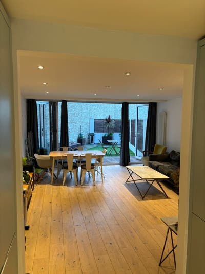 Double room in 4-bed flat near Old Street Main Photo