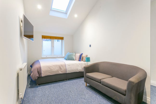 Brilliant Ensuite Room In East Acton Main Photo