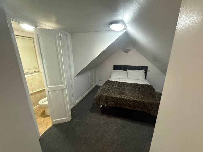 🏠Affordable 4-Bedroom Home with En-Suite & Studio Main Photo