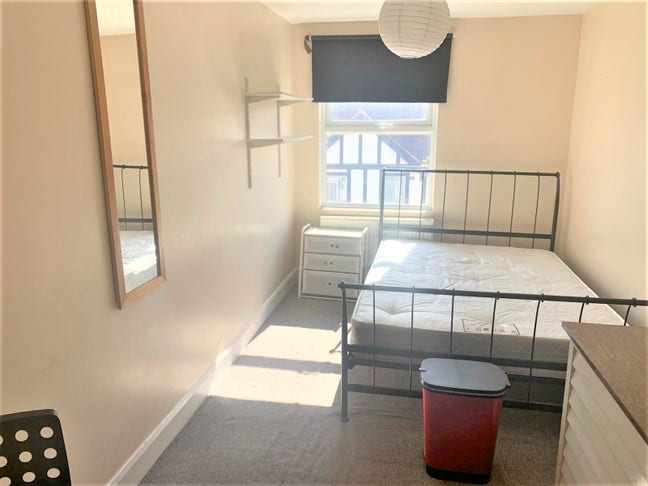 Surbiton Road, Kingston upon Thames, KT1 2HG Main Photo