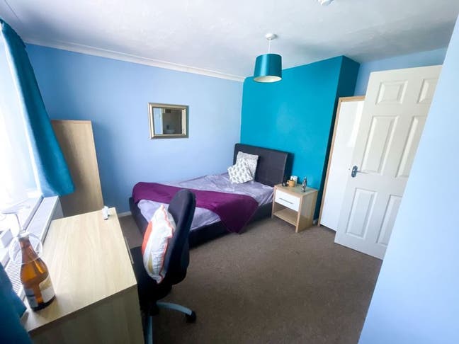 👋Lovely Dbl En-Suite in Prof H/S close to SMH Main Photo