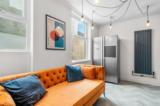 St Helen Ave - 5 bed Student House 26/27 Main Photo