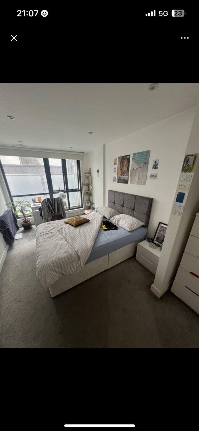 Big Bright Room in Heart of Dalston Main Photo