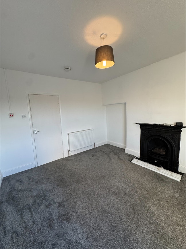 1 Bed Property on Rochester Road  Main Photo